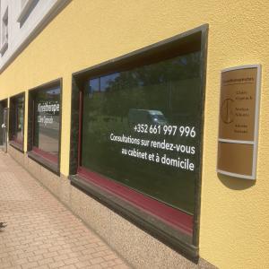 Habillage en dépoli et plaque en Plexiglas